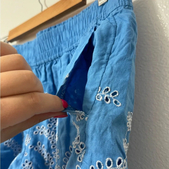 J. Crew women’s blue floral embroidered linen cotton breathable shorts medium - Picture 5 of 6